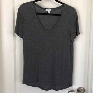 Gray T-shirt / XS